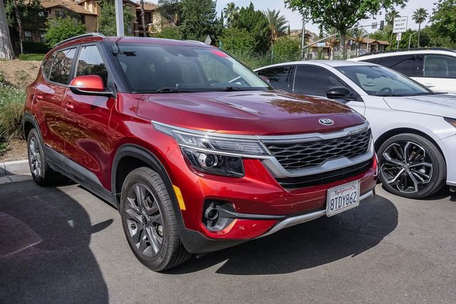 Certified 2021 Kia Seltos S FWD image 2