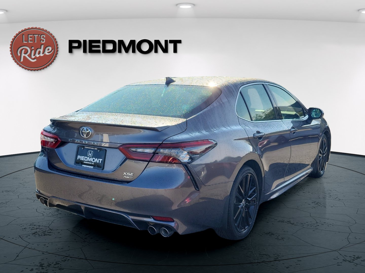 Used 2022 Toyota Camry XSE AWD/4WD image 5