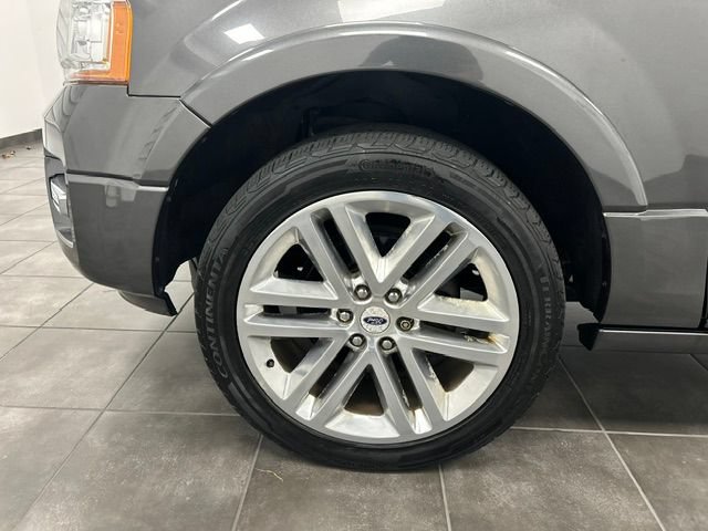 Used 2017 Ford Expedition Limited w/ Equipment Group 301A AWD/4WD image 32