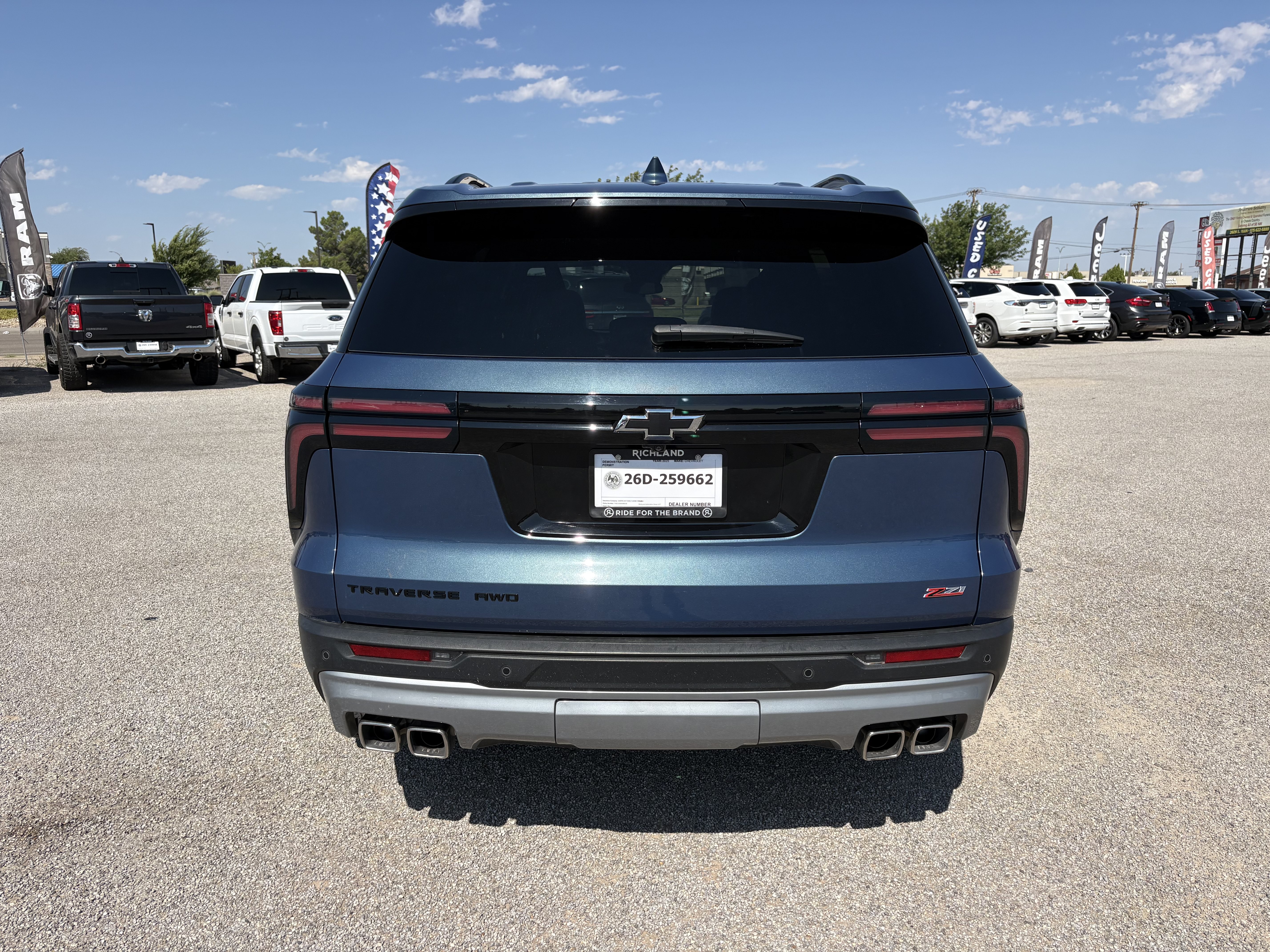 Used 2025 Chevrolet Traverse Z71 AWD/4WD image 6