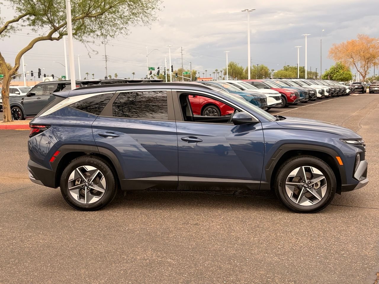 Used 2025 Hyundai Tucson SEL FWD image 7