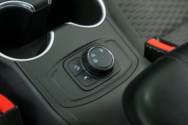 Used 2020 GMC Terrain SLE image 23