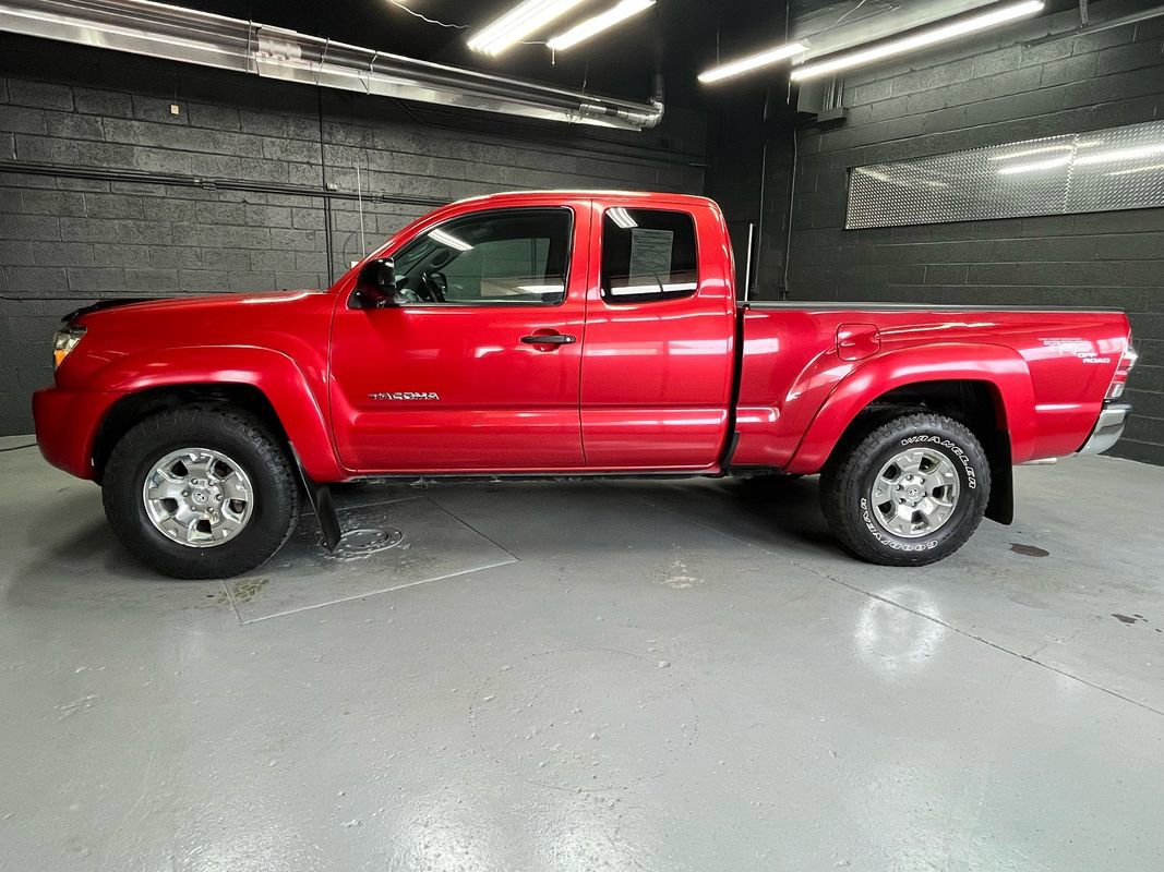Used 2009 Toyota Tacoma w/ SR5 & TRD Off-Road Packages image 3