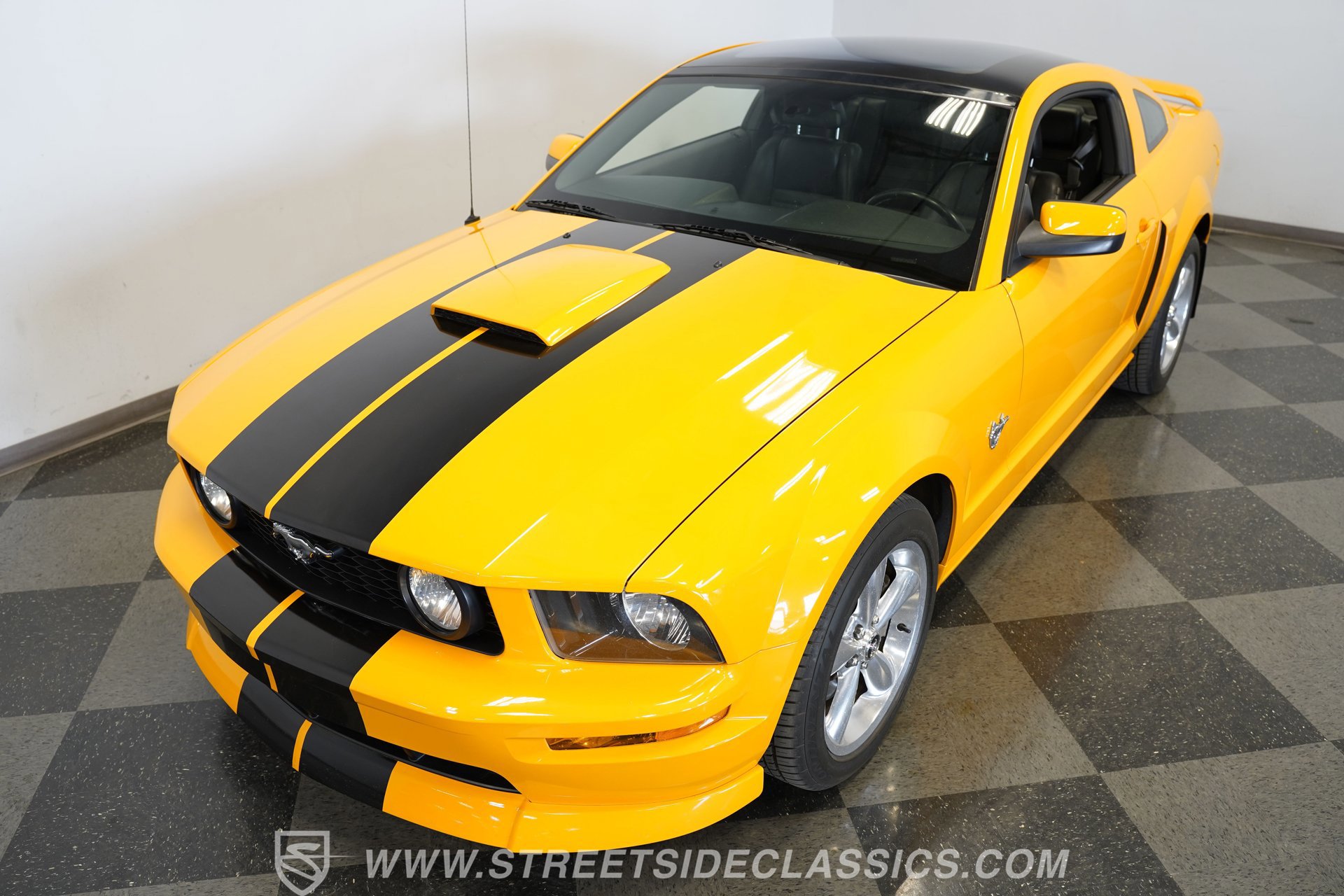 Used 2009 Ford Mustang GT Premium image 19
