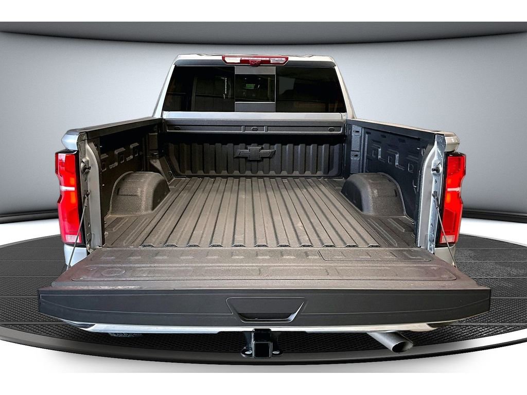 Used 2026 Chevrolet Silverado 2500 LTZ w/ LTZ Convenience Package AWD/4WD image 34