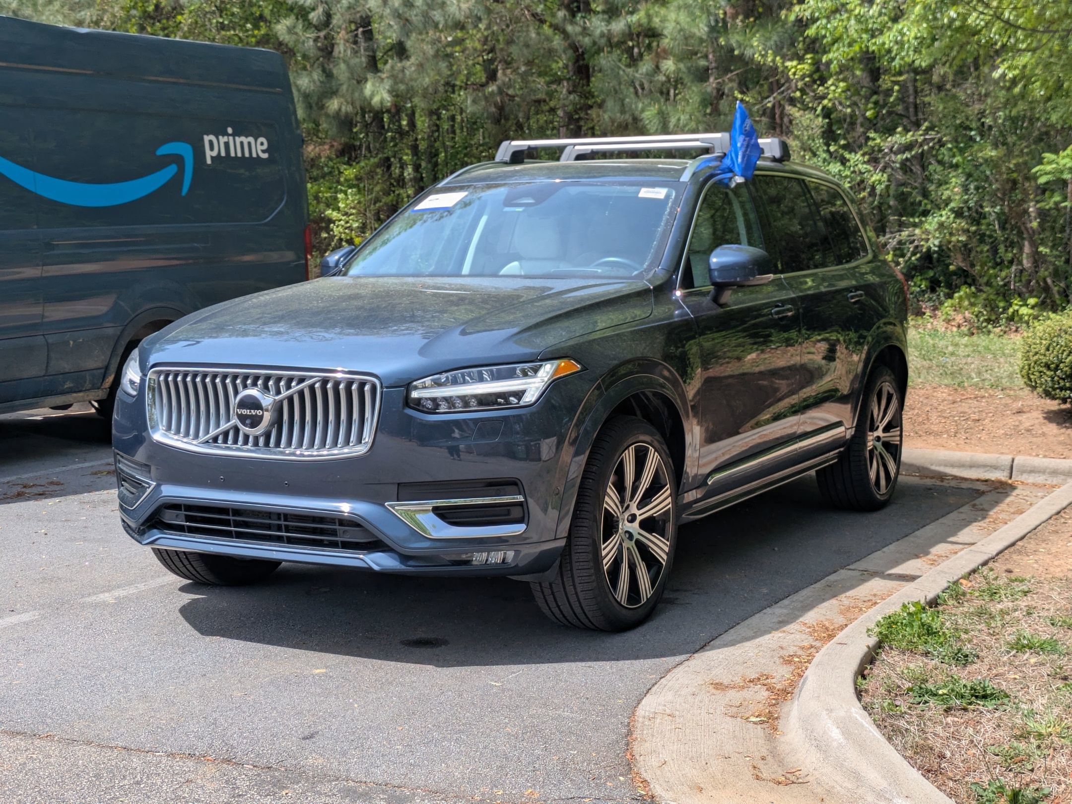 Used 2023 Volvo XC90 B6 Ultimate w/ Protection Package image 6