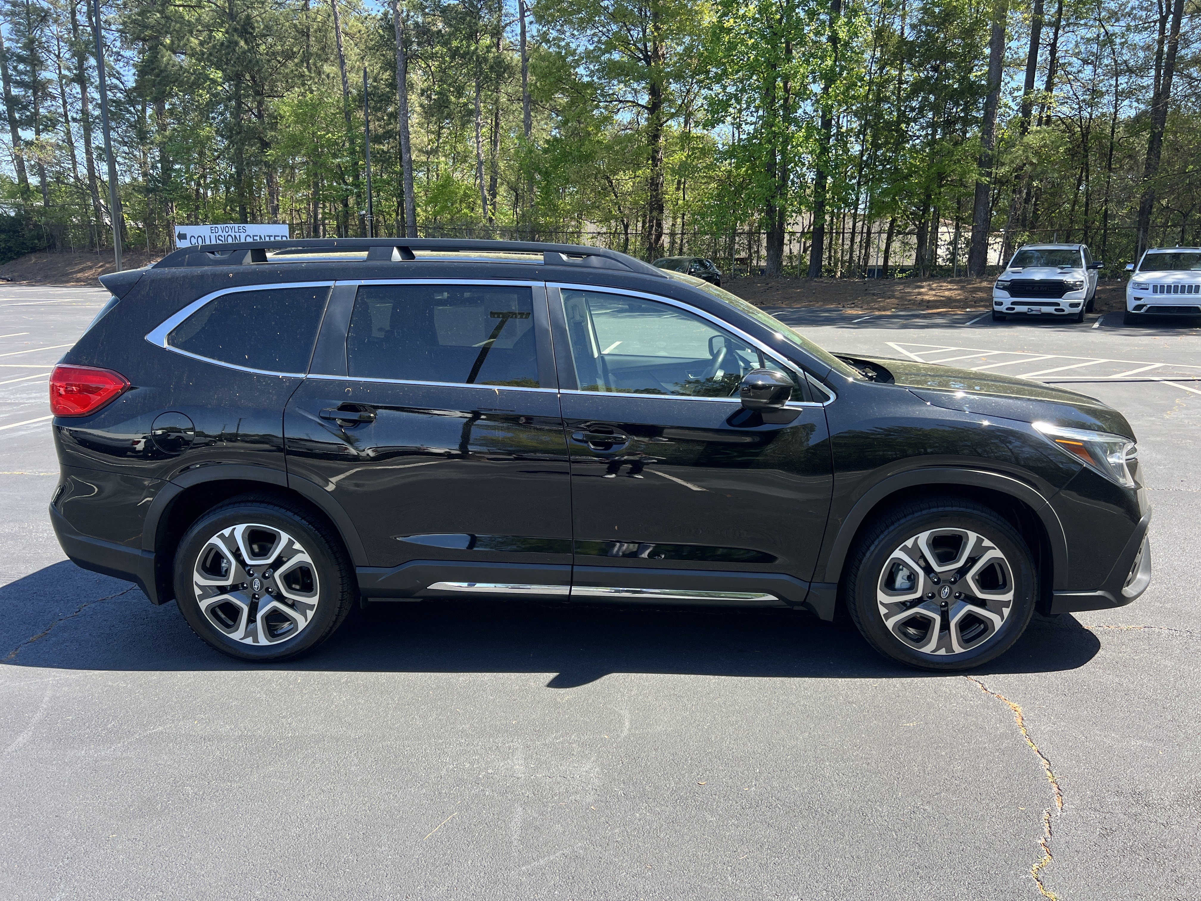 Used 2024 Subaru Ascent Limited AWD/4WD image 9