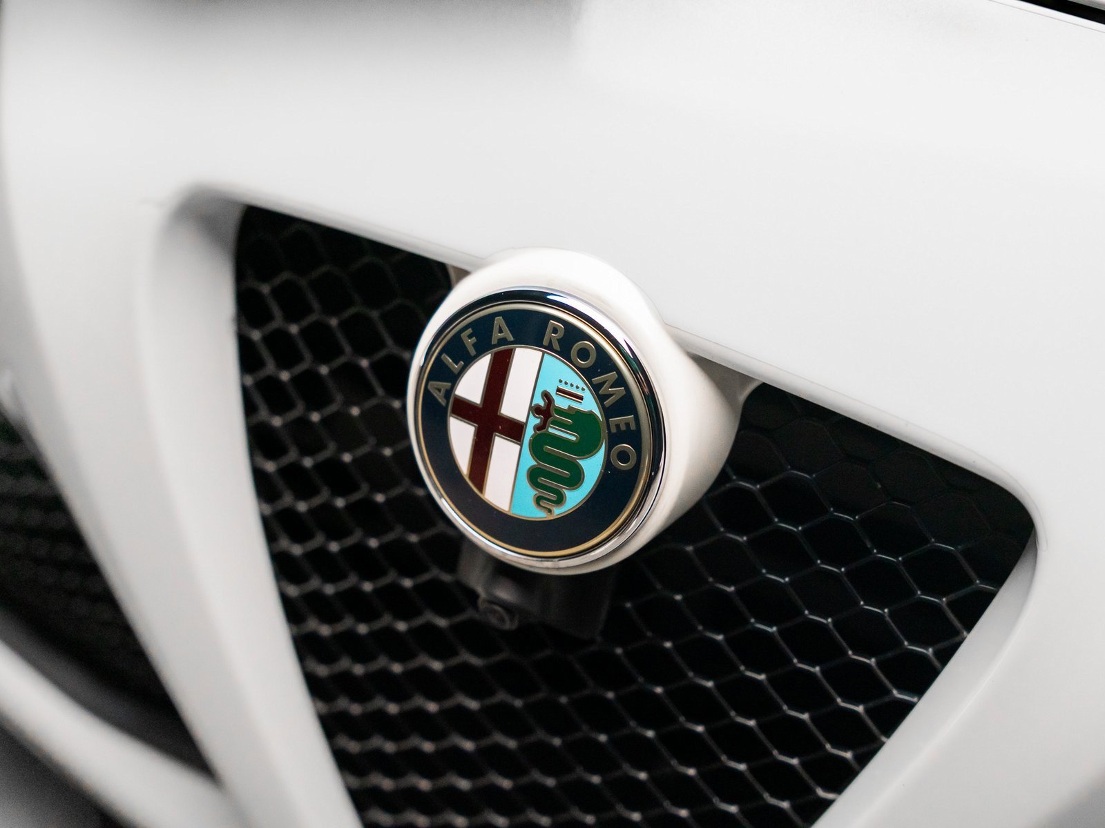 Used 2015 Alfa Romeo 4C Coupe w/ Leather Interior Group image 21