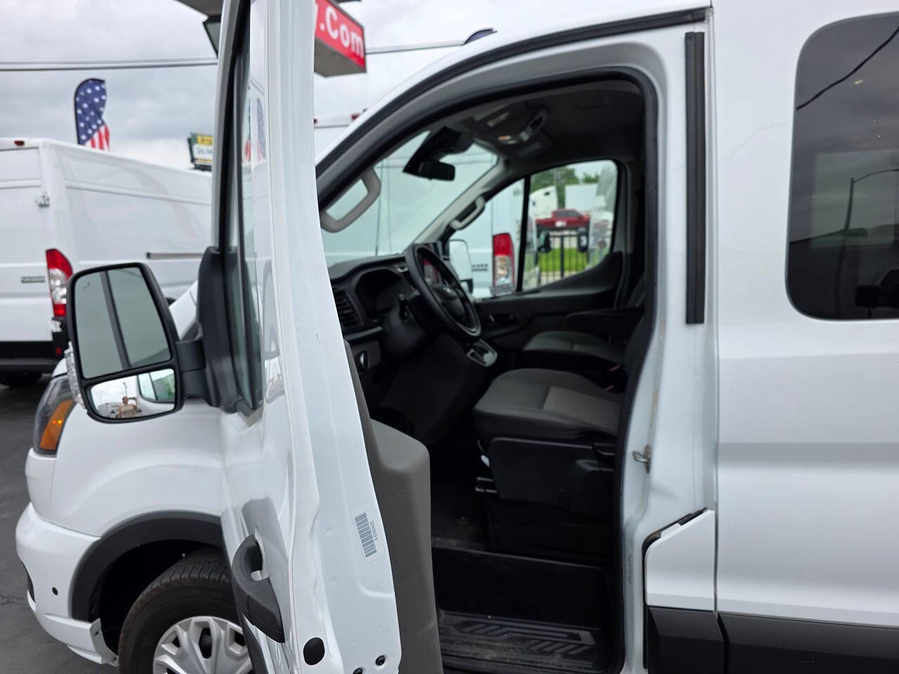 Used 2024 Ford Transit 350 XLT RWD image 20