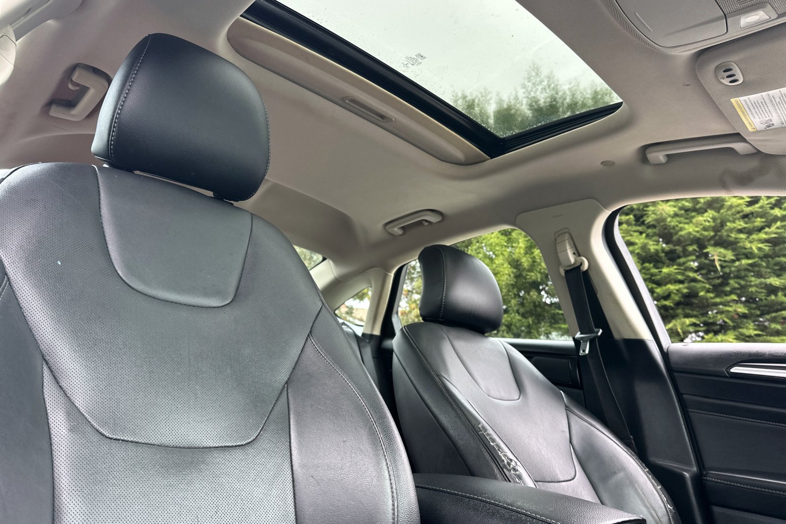 Used 2019 Ford Fusion Energi Titanium FWD image 15