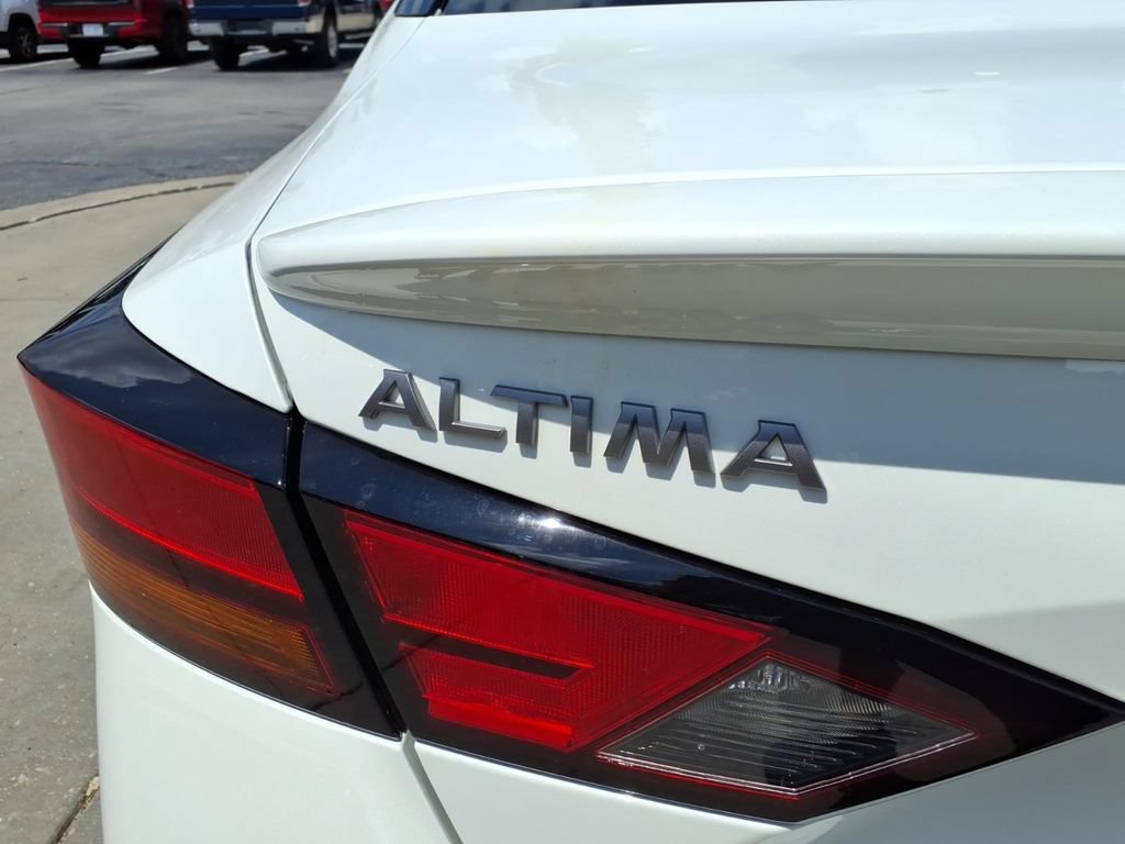 New 2026 Nissan Altima 2.5 SR w/ SR Premium Package FWD image 12