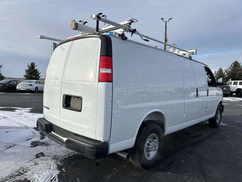 Used 2025 Chevrolet Express 2500 Extended w/ Communications Package image 9