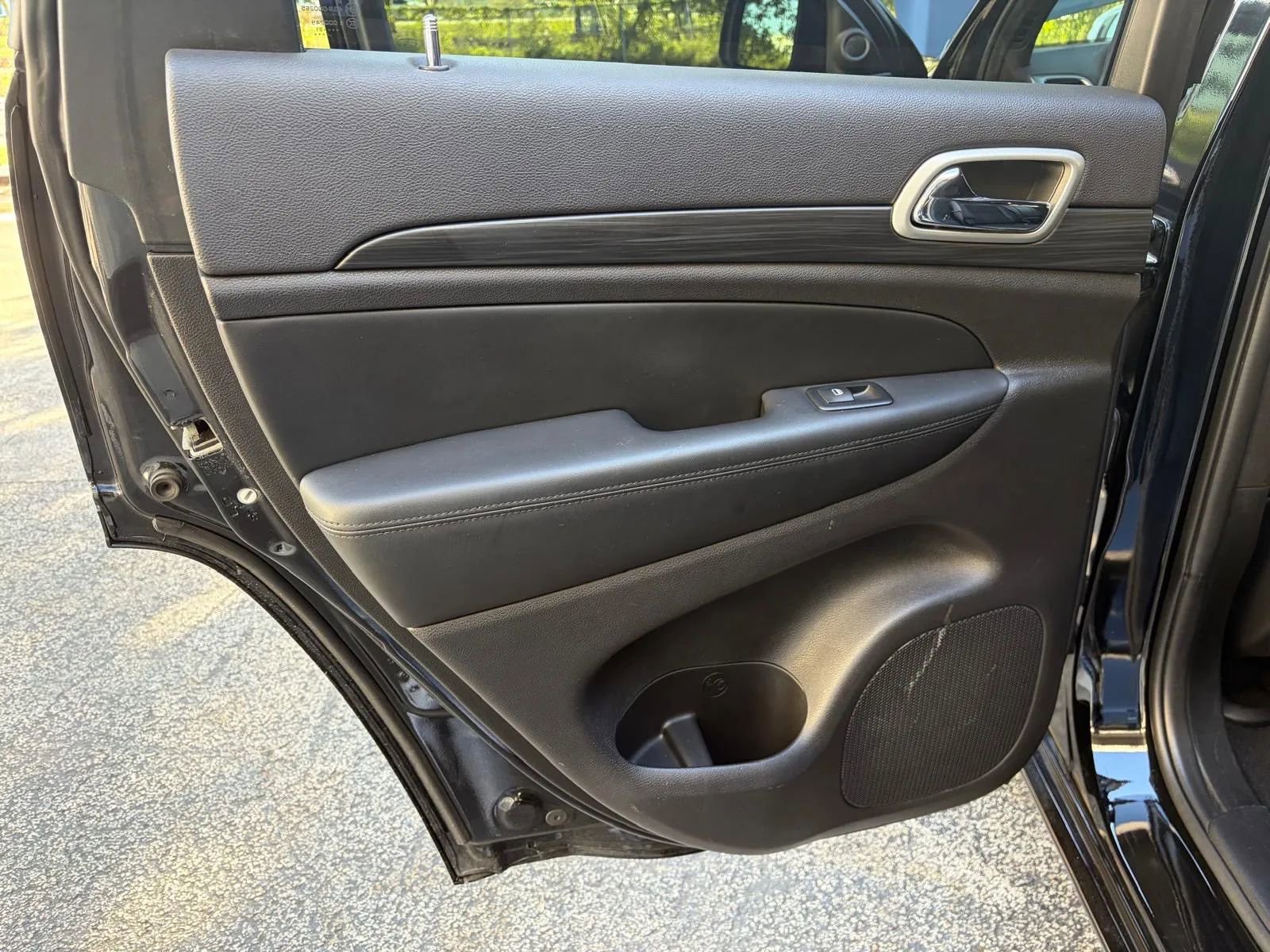 Used 2021 Jeep Grand Cherokee Laredo X RWD image 29