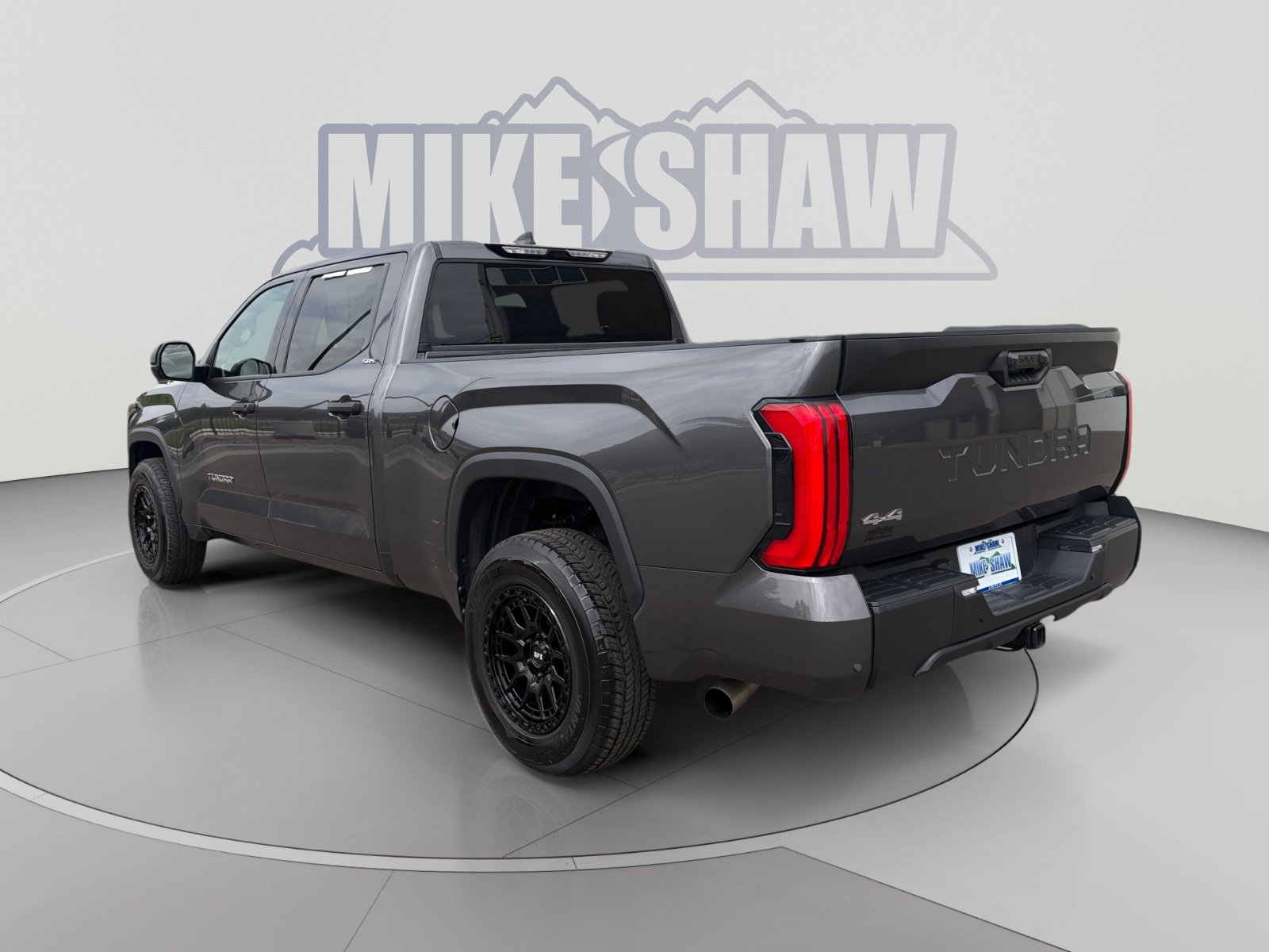 Used 2022 Toyota Tundra SR5 AWD/4WD image 3