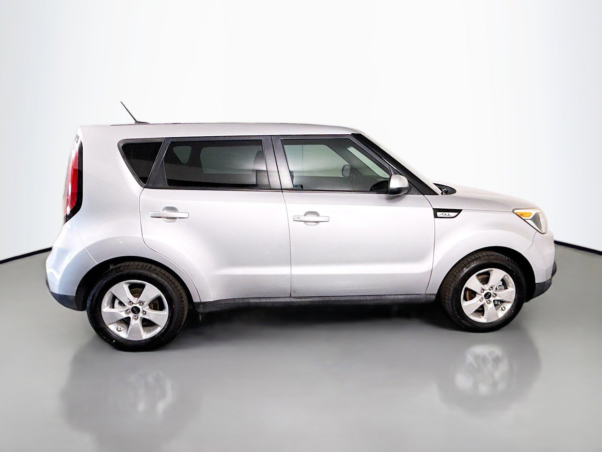 Used 2019 Kia Soul image 11