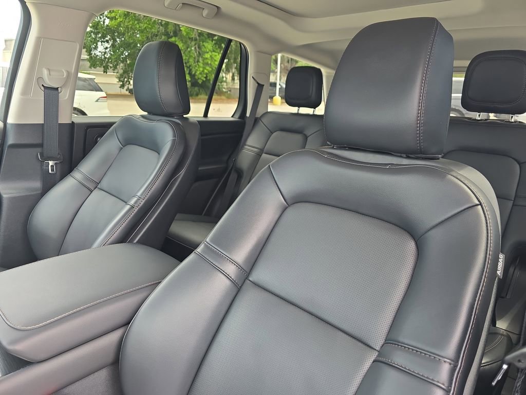 New 2025 Lincoln Aviator 2WD w/ Equipment Group 101A image 23