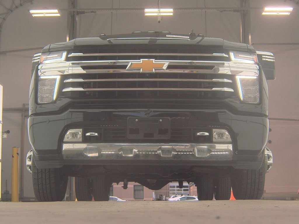 Used 2023 Chevrolet Silverado 3500 High Country image 10