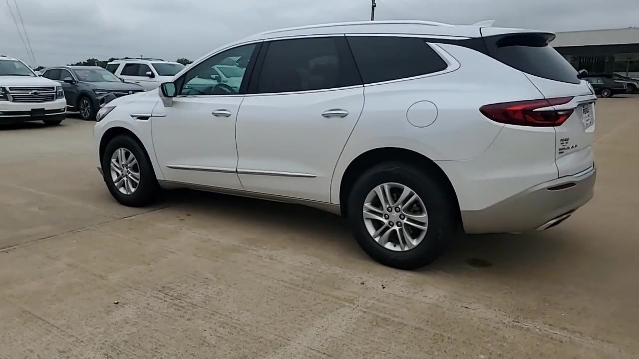 Used 2021 Buick Enclave Essence w/ Sound and Sites Package AWD/4WD image 6