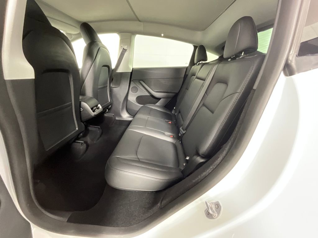 Used 2024 Tesla Model Y Long Range AWD/4WD image 25