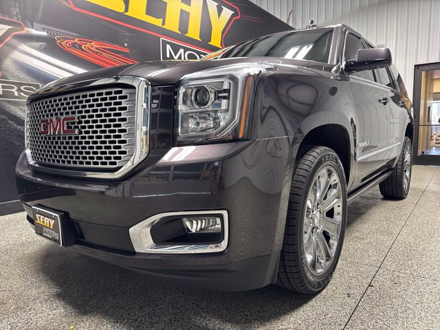 Used 2015 GMC Yukon Denali w/ Premium Package AWD/4WD image 2