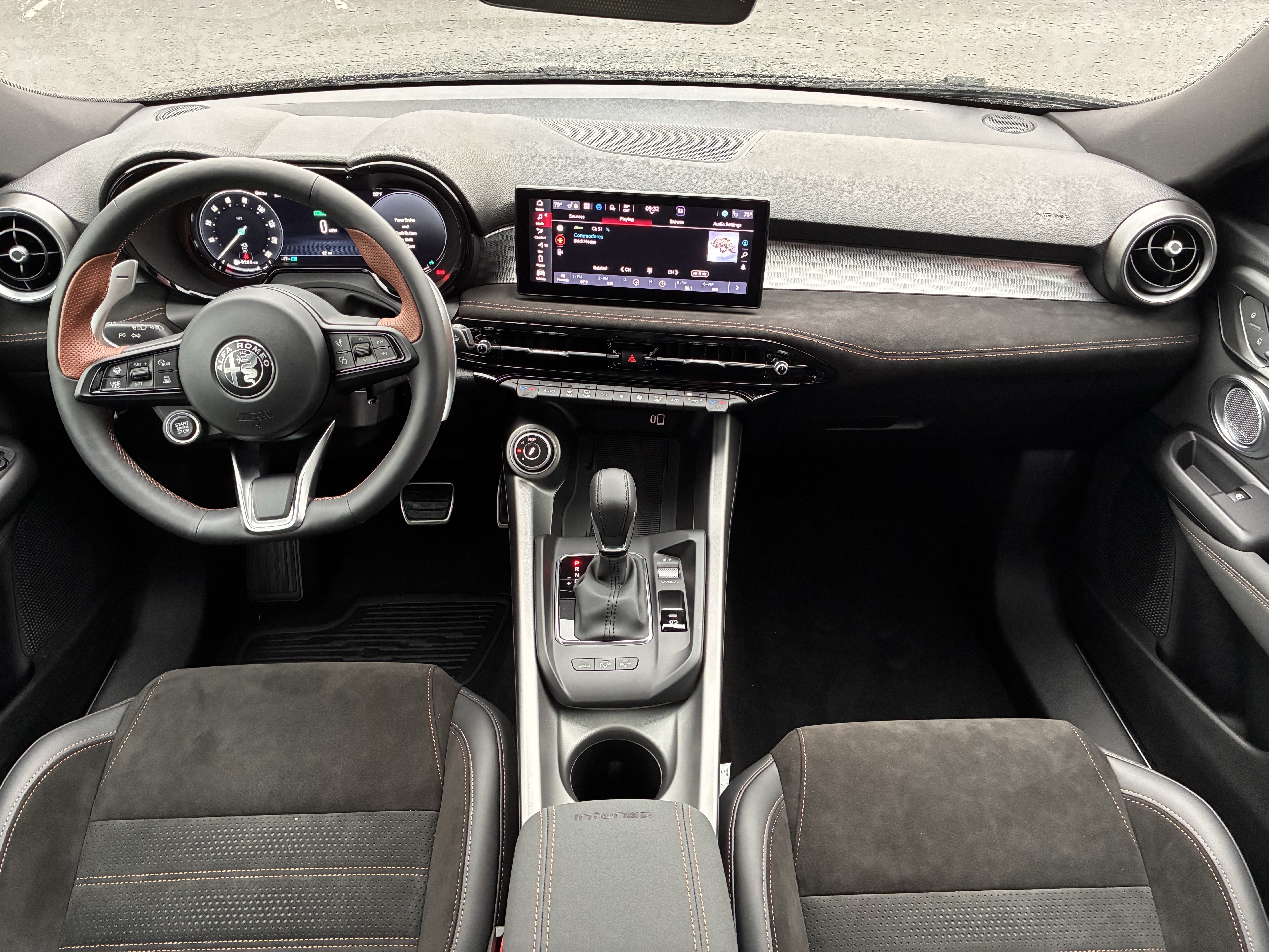 New 2025 Alfa Romeo Tonale AWD/4WD image 2