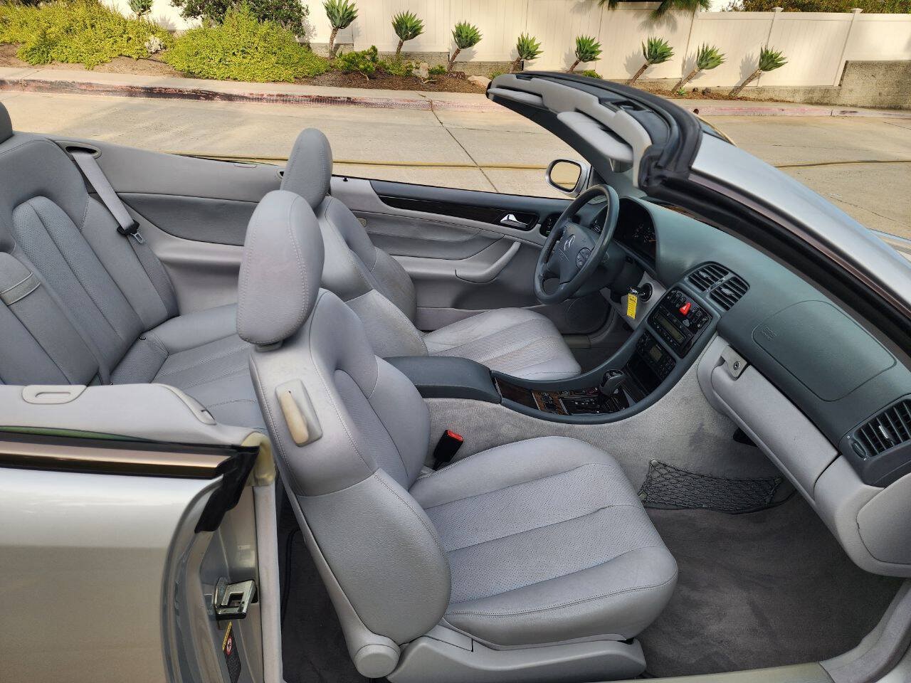 Used 2003 Mercedes-Benz CLK 320 Cabriolet image 20
