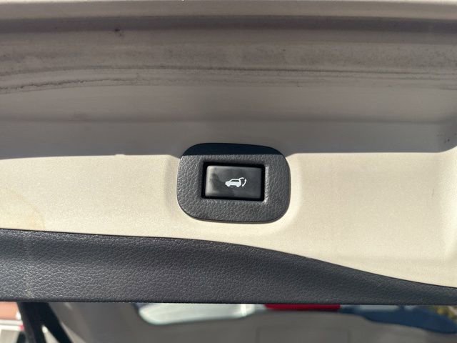 Used 2018 Nissan Rogue SV image 8