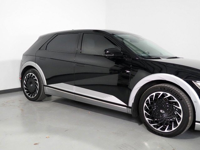 Used 2023 Hyundai Ioniq 5 Limited image 56