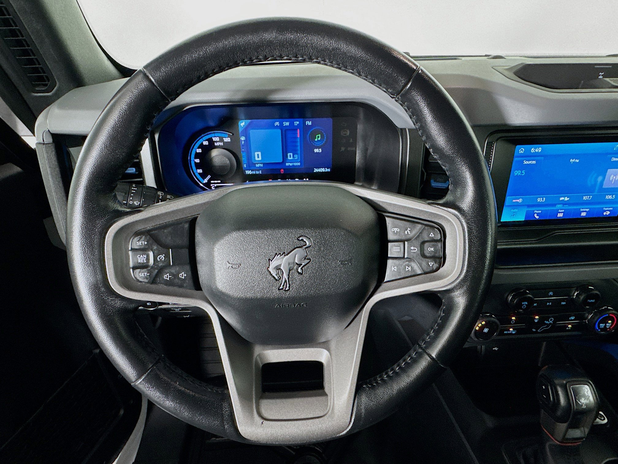 Used 2023 Ford Bronco Black Diamond image 11