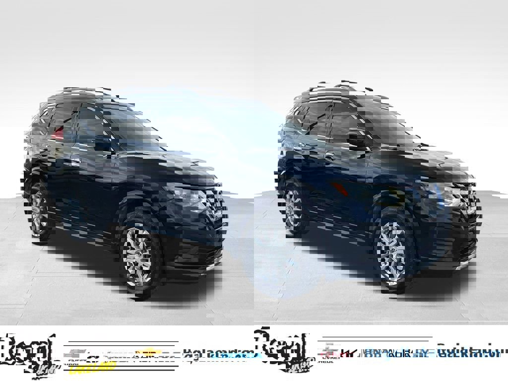 Used 2017 Nissan Rogue SV image 2