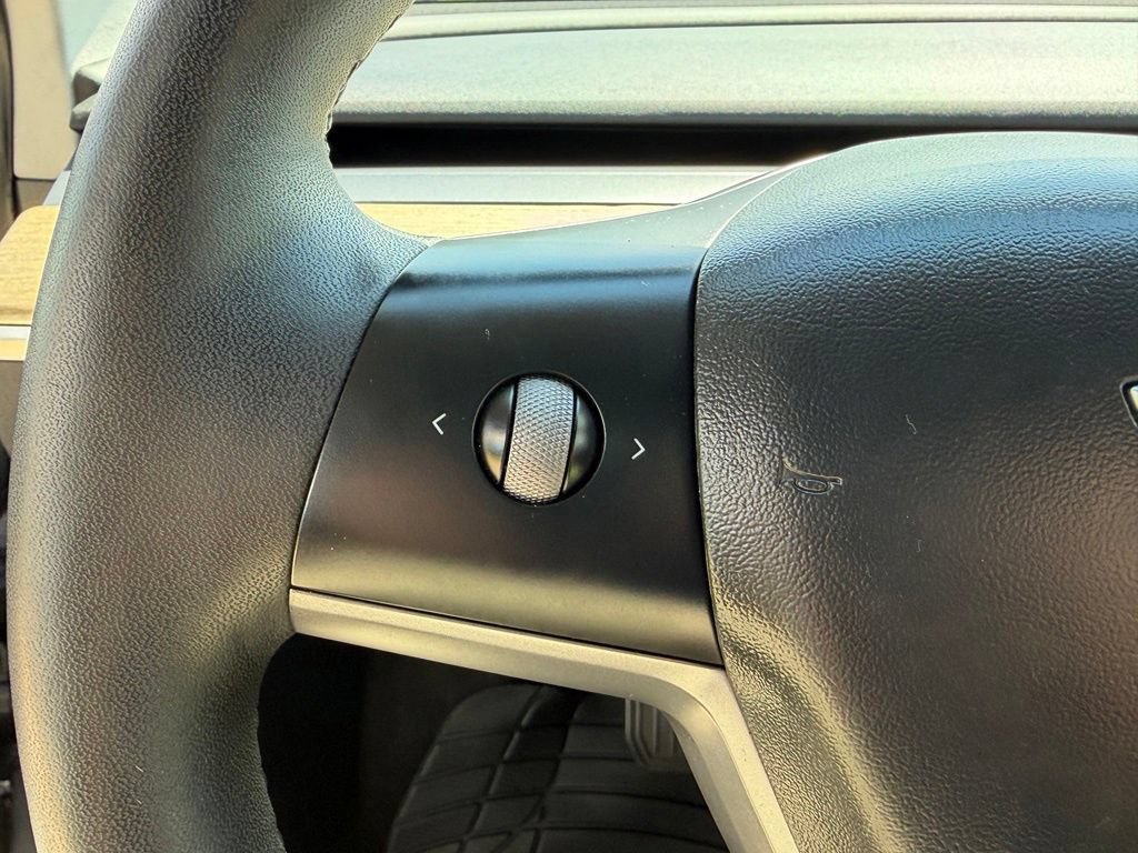 Used 2021 Tesla Model 3 Standard Range Plus RWD image 23