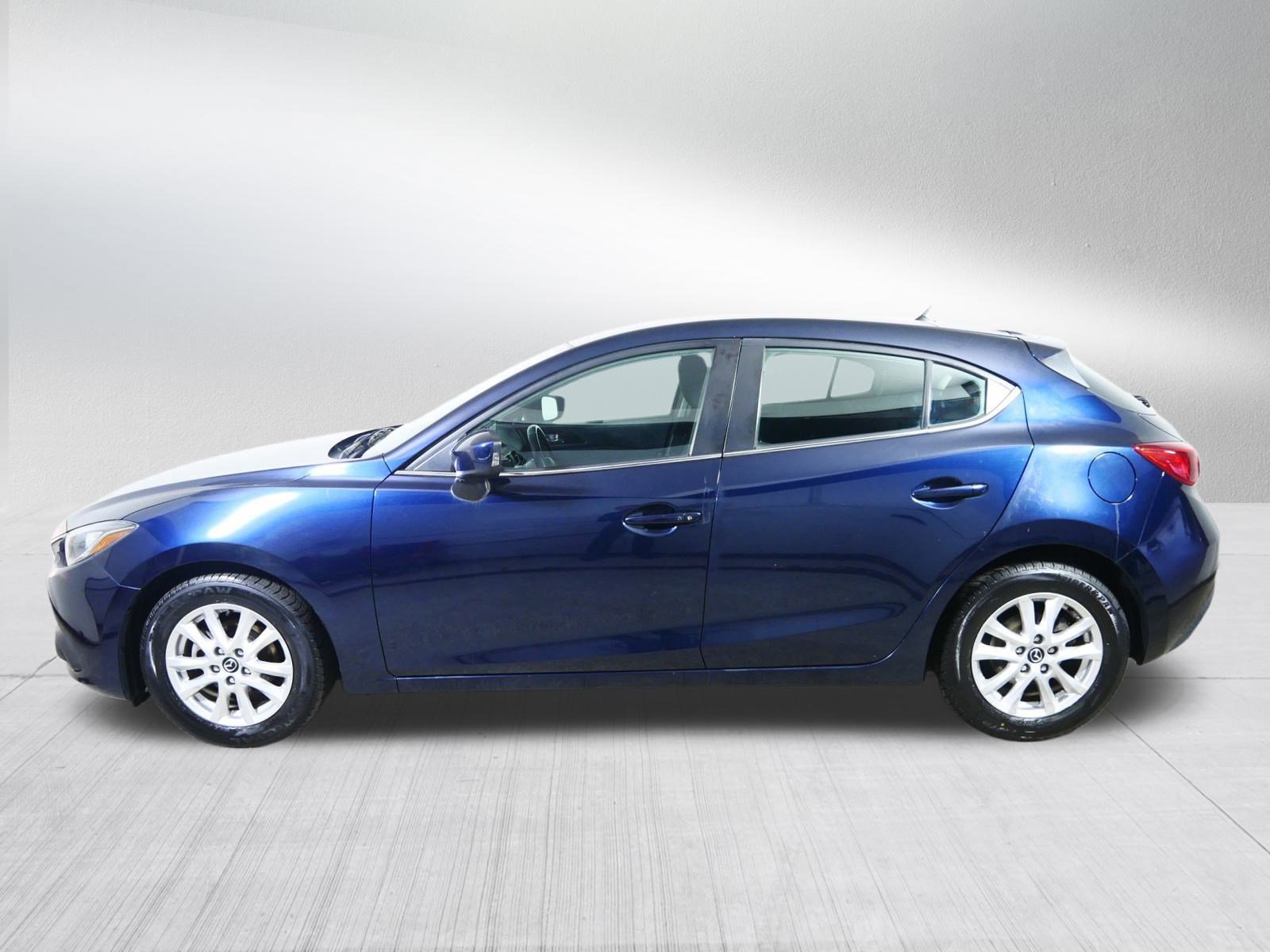 Used 2015 MAZDA MAZDA3 i Touring image 4