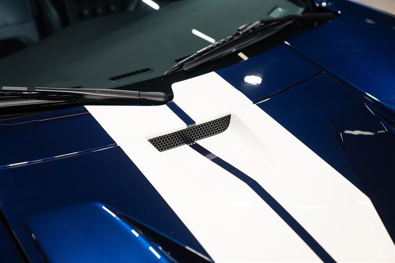 Used 2006 Ford GT RWD image 18
