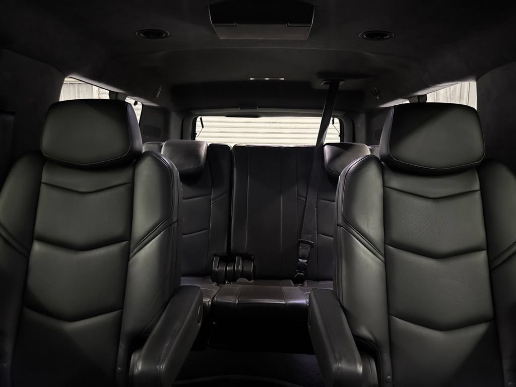 Used 2019 Cadillac Escalade ESV Platinum RWD image 11