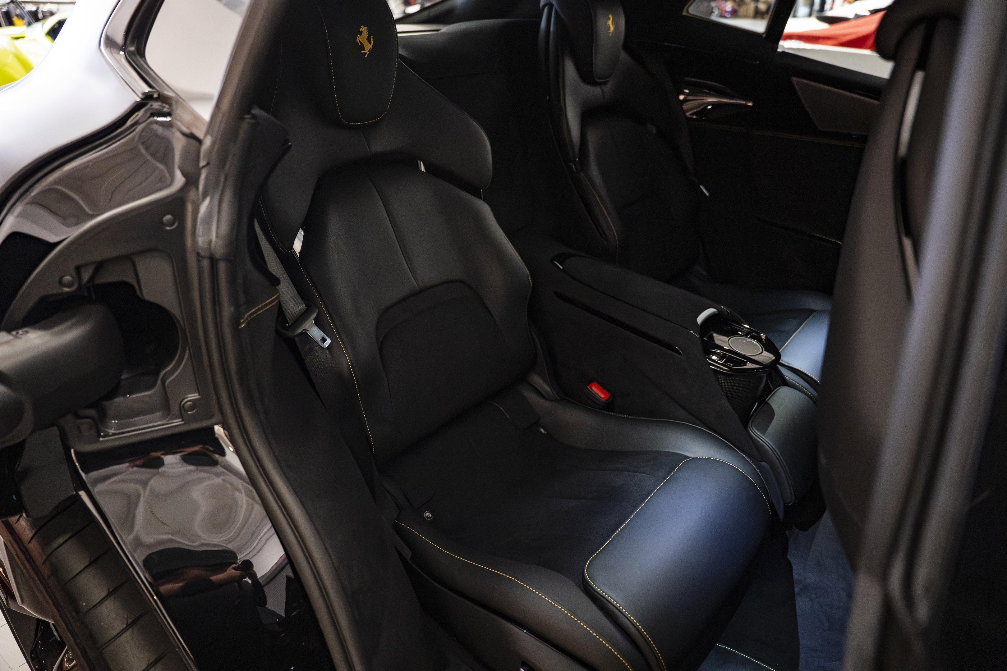 Certified 2026 Ferrari Purosangue AWD/4WD image 34