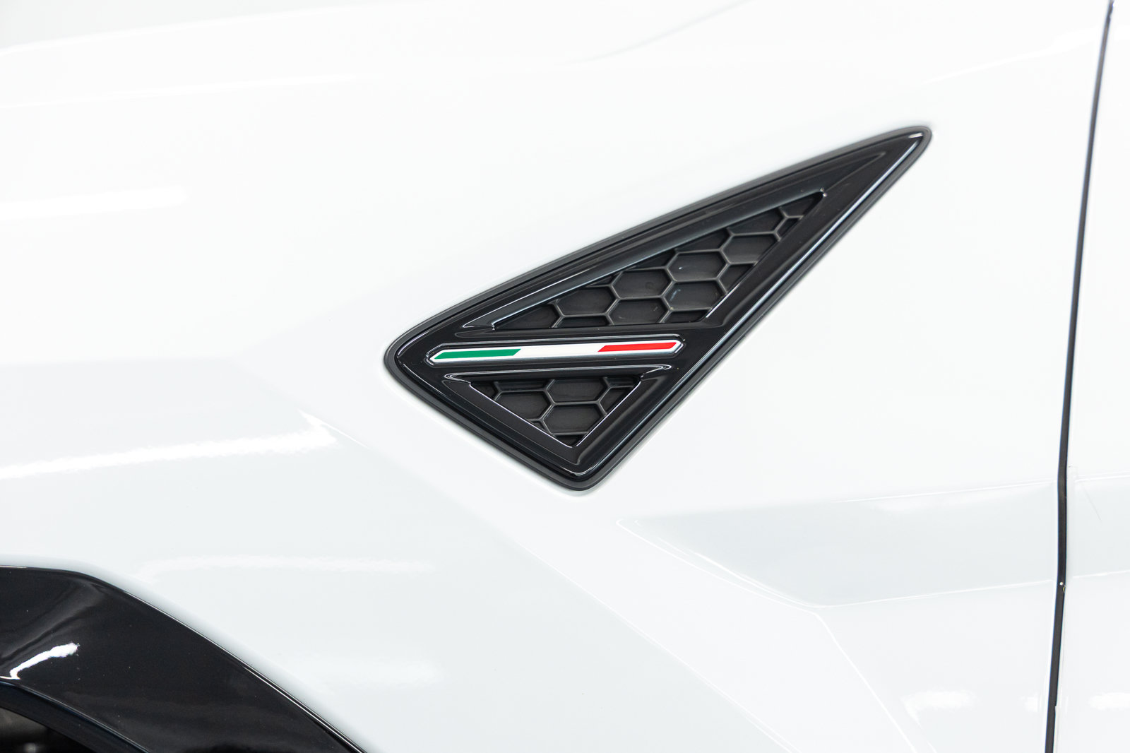 Used 2024 Lamborghini Urus S AWD/4WD image 20