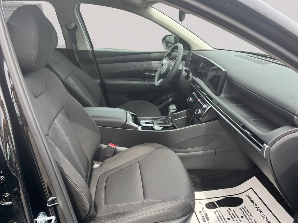 Certified 2025 Hyundai Tucson SEL FWD image 13