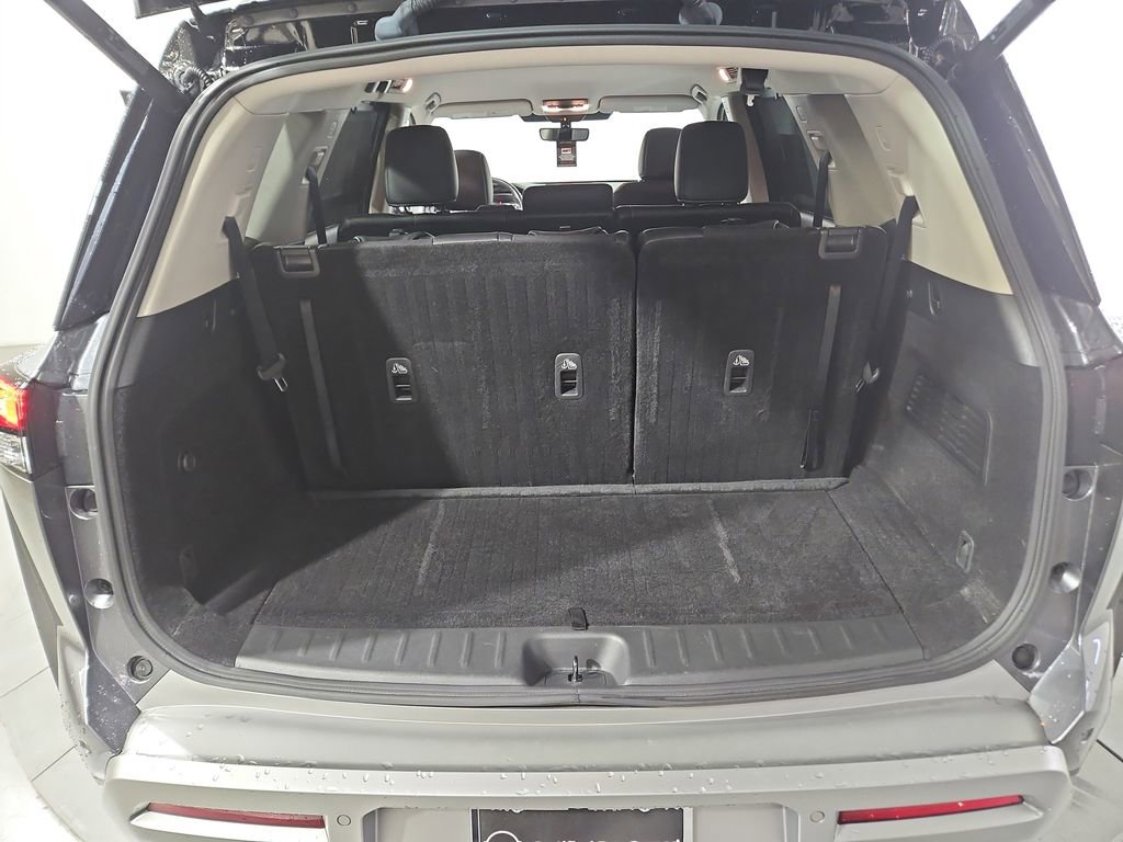 Used 2024 Nissan Pathfinder SL AWD/4WD image 26