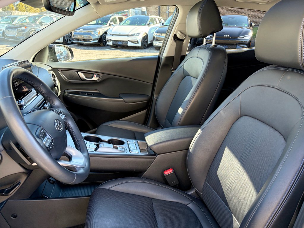 Used 2023 Hyundai Kona Limited w/ Cargo Package image 18