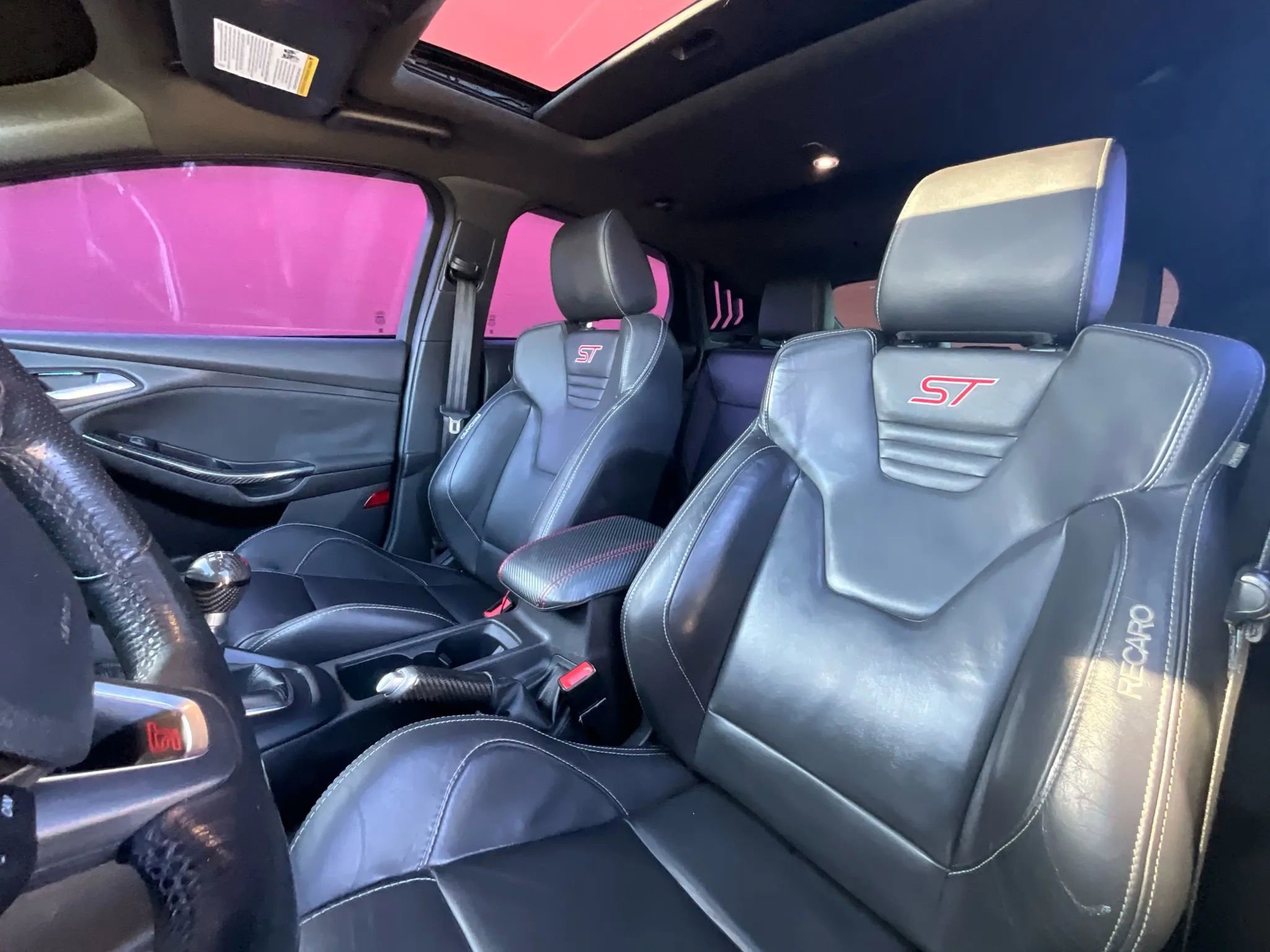 Used 2017 Ford Focus ST image 10