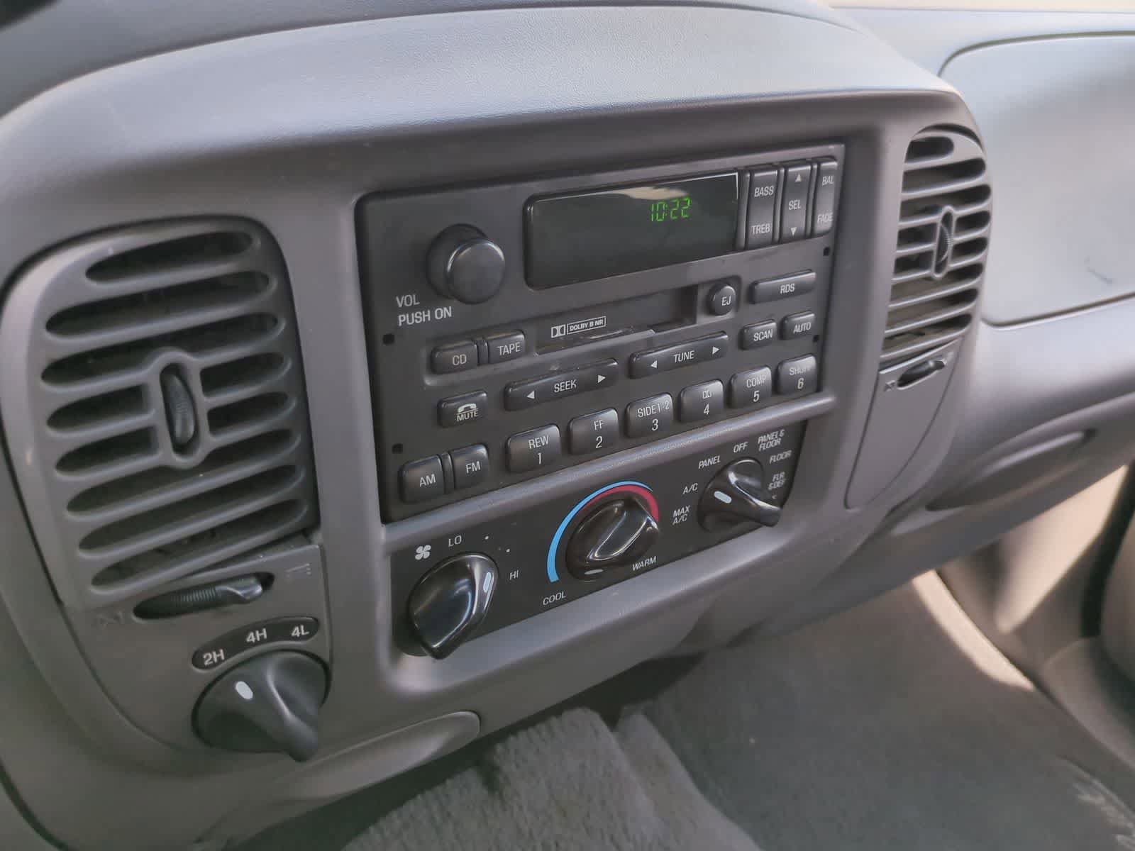 Used 2001 Ford F150 Lariat AWD/4WD image 19