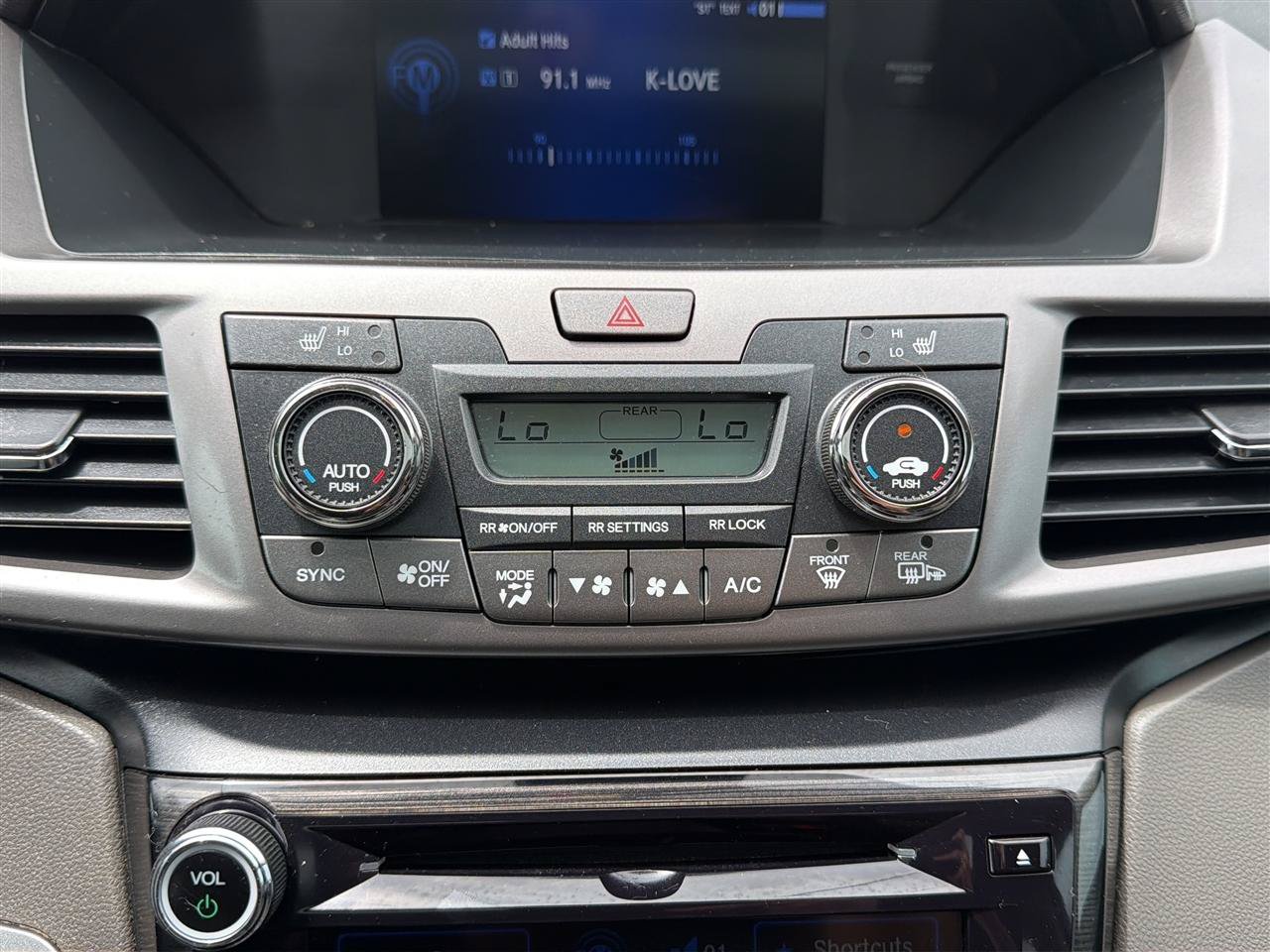 Used 2016 Honda Odyssey Touring Elite image 27