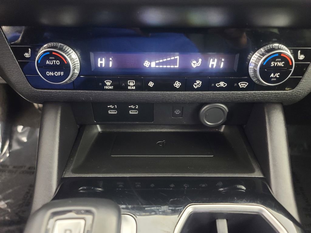Used 2025 Mitsubishi Outlander SE AWD/4WD image 35