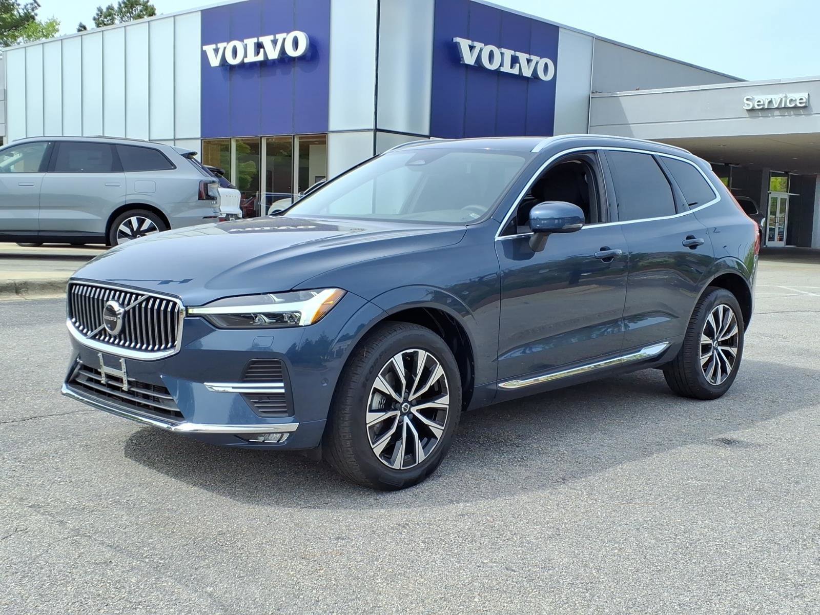 Certified 2023 Volvo XC60 B5 Plus w/ Climate Package AWD/4WD image 7