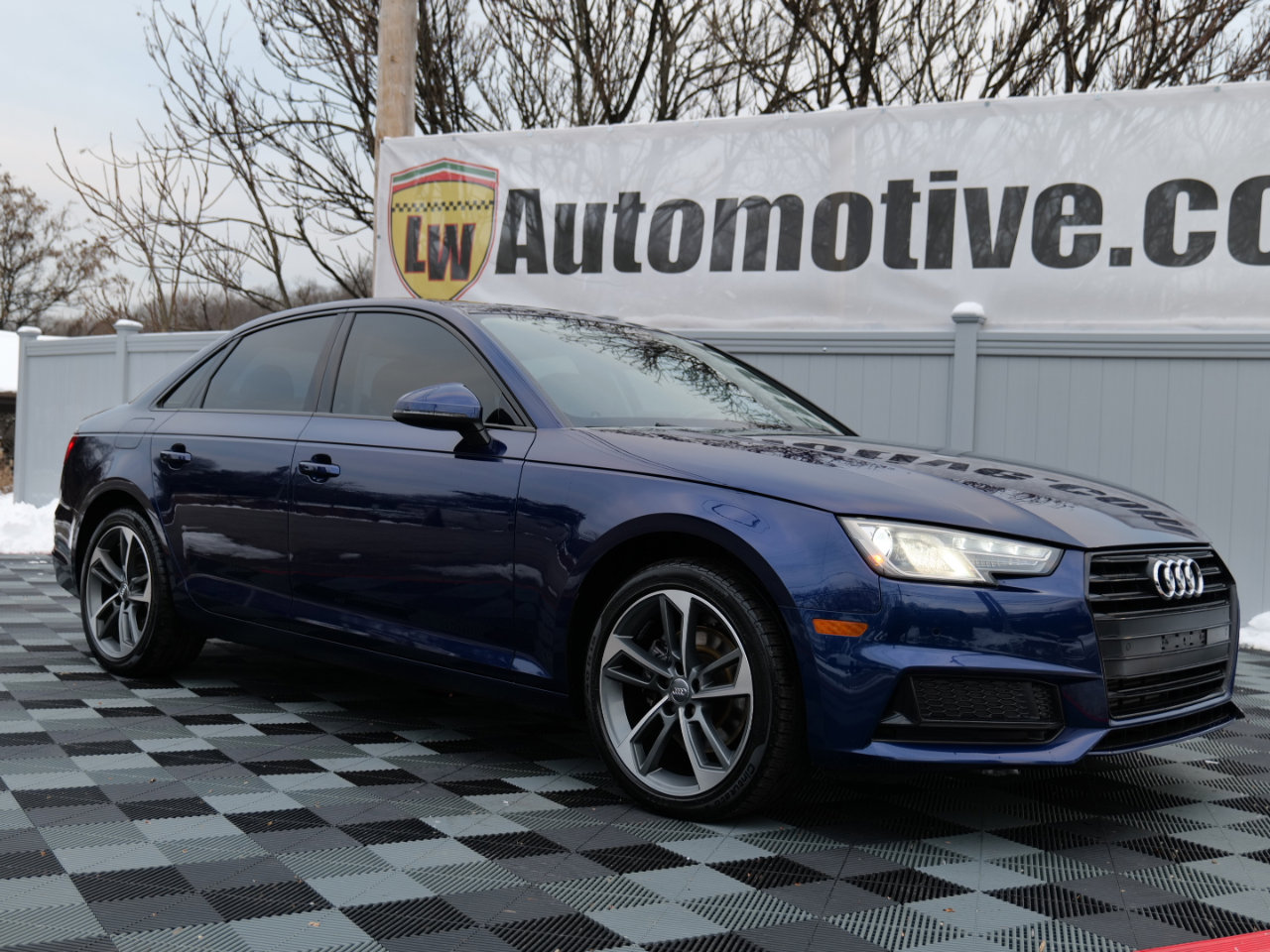 Used 2019 Audi A4 2.0T Premium image 2