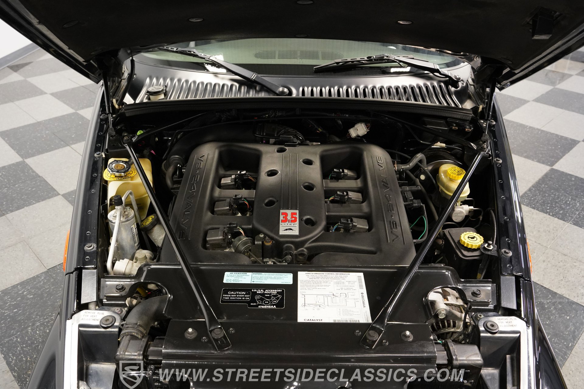 Used 2000 Plymouth Prowler image 3