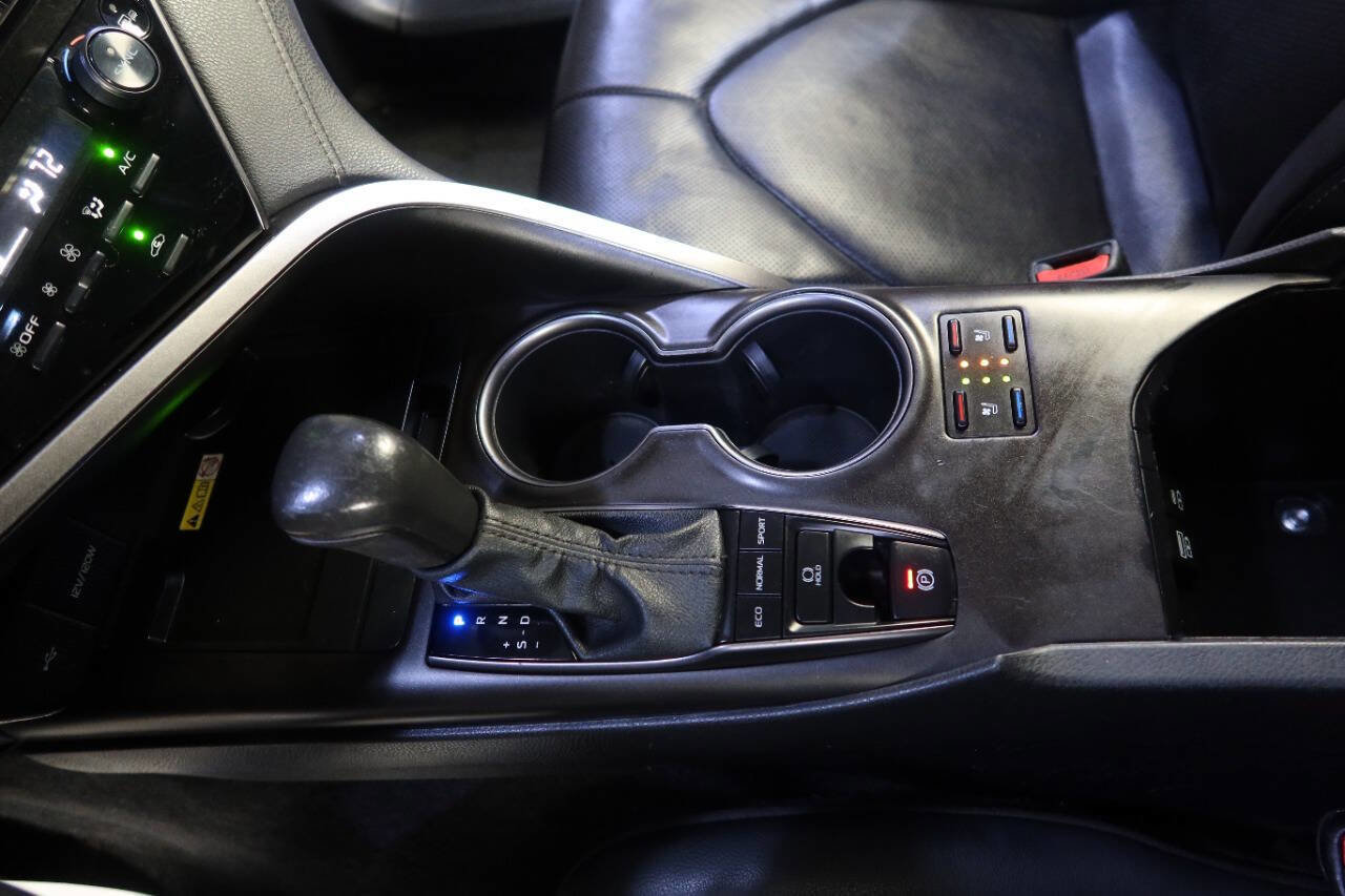 Used 2023 Toyota Camry XSE w/ Navigation Package image 36