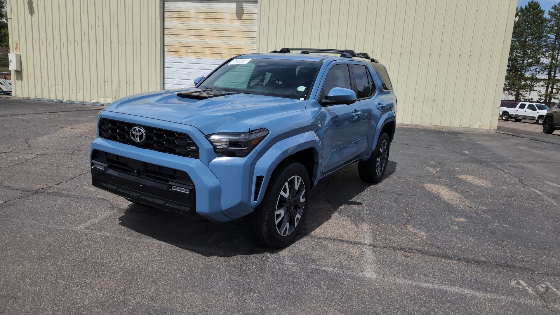 Used 2025 Toyota 4Runner TRD Sport Premium w/ Tow Technology Package AWD/4WD image 2