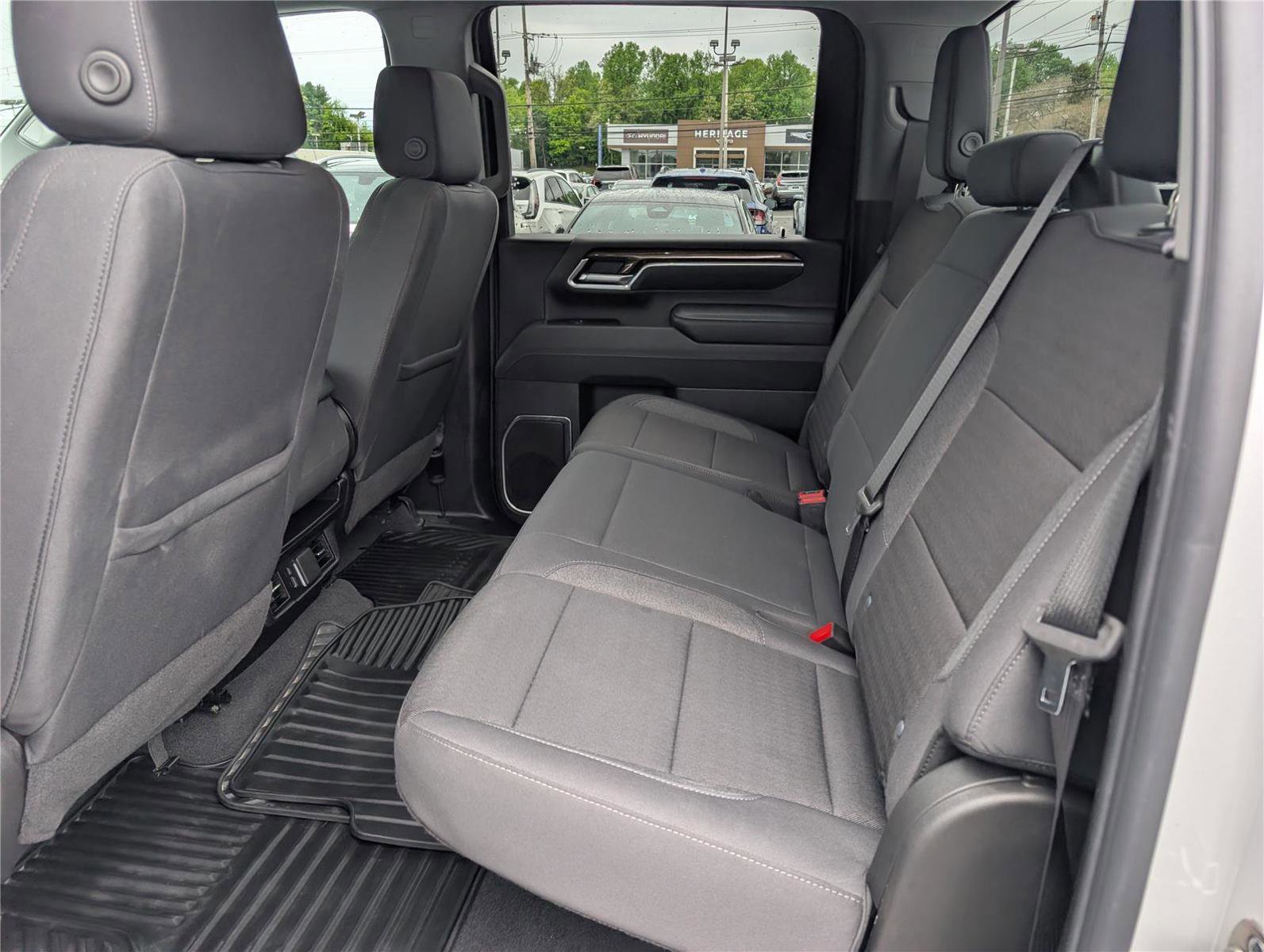 Used 2025 Chevrolet Silverado 2500 LT w/ Convenience Package AWD/4WD image 15