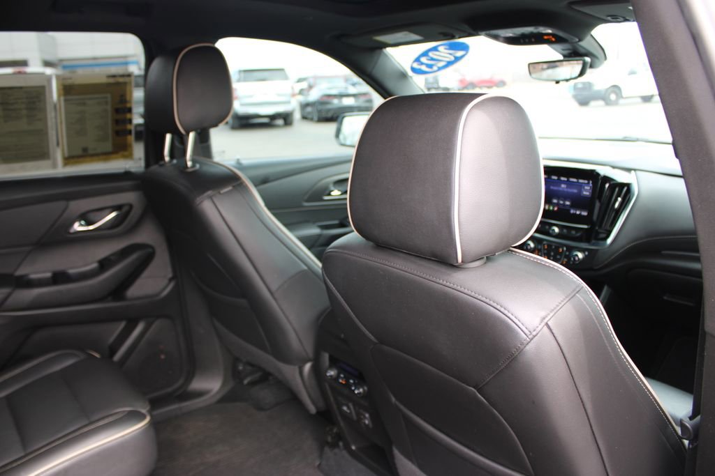 Used 2023 Chevrolet Traverse Premier AWD/4WD image 34